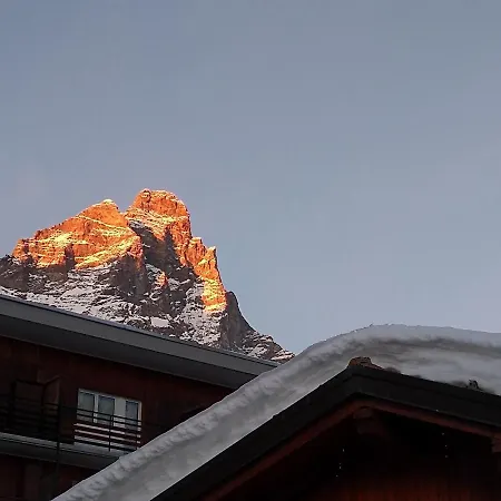 In Cervinia Center - 50mt From Slopes Брей-Червиния